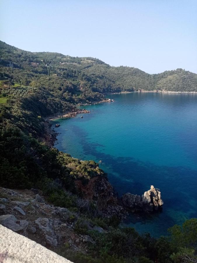 Cottage Pura Vigna Immerso Nella Natura Vicino Al Mare 포르투산투스테파노 외부 사진